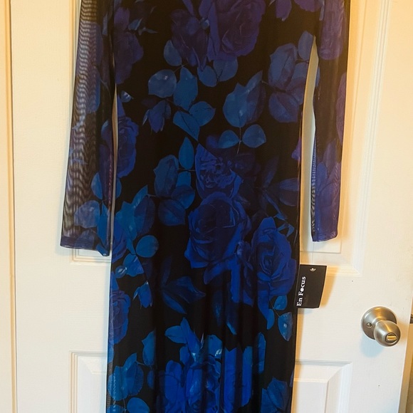 Floral dress in Blue! - Picture 2 of 6